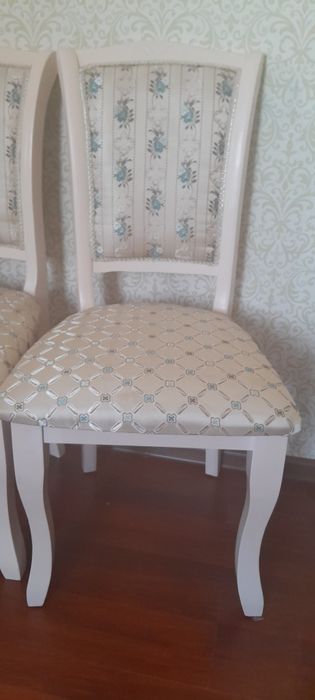 Стулья гостинные