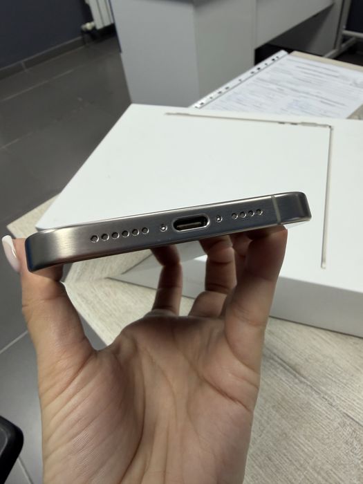 Продам Iphone 15 pro max
