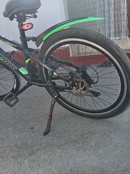 Продам велик в хорошом состаяние торг есть