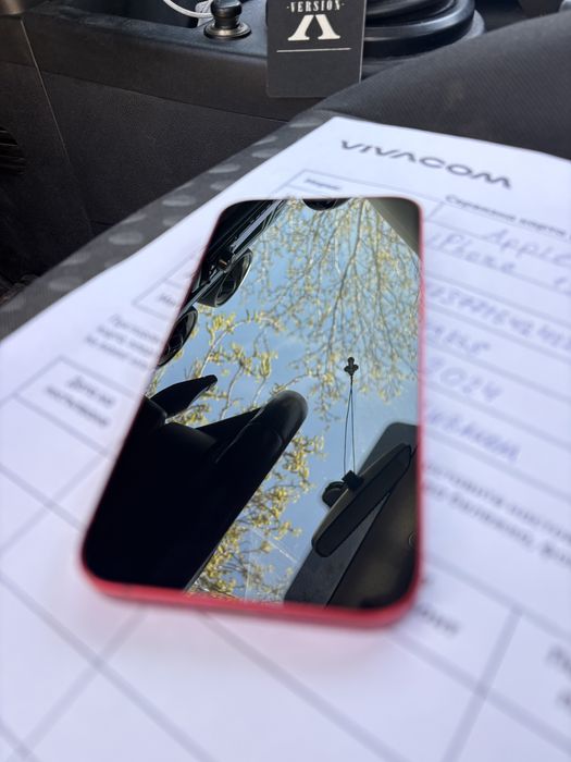 Apple iPhone 13 128 GB Red като нов