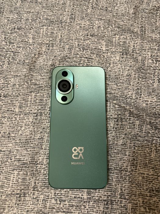 Huawei nova 11.