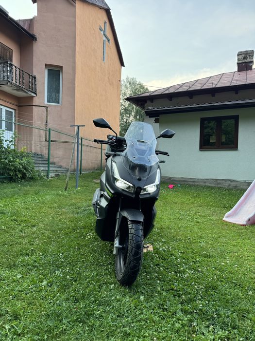 De vanzare scuter linhai adv bruk 125