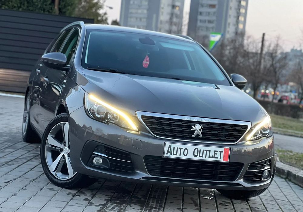 Peugeot 308 115.000 KM - navigatie - leduri - km reali / Camera