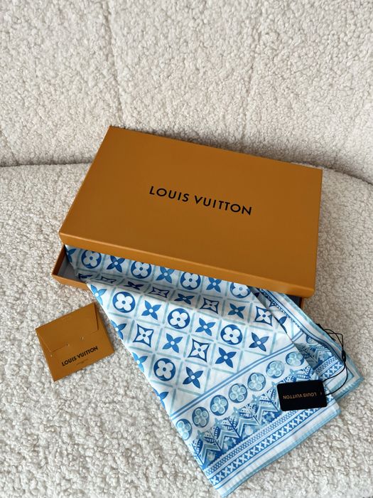 L дамски шал New Season