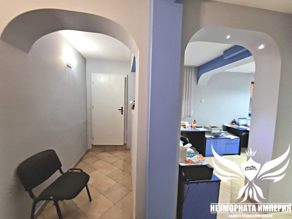 Продава се Тристаен апартамент в Асеновград - 128 кв.м за 852 €/кв.м - Снимка #4