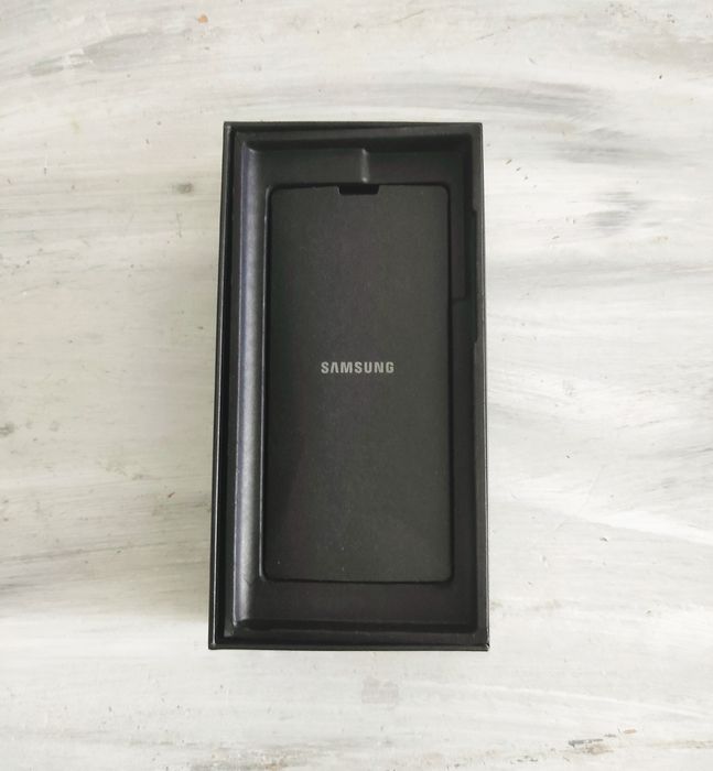 Гаранционен Samsung Galaxy S22 Ultra 5G, 12/512 GB бордо + зарядно 25