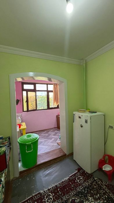 7-mitti tuman ,33-domdan 4 xonali kvartira sotiladi!!!