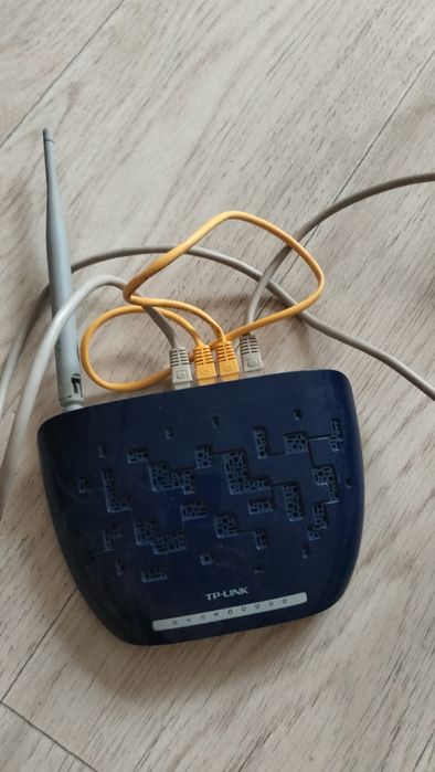 Продам роутер бу