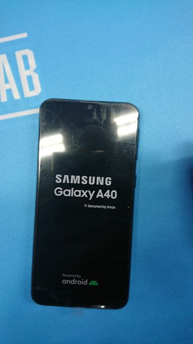 Samsung A 40  samsung