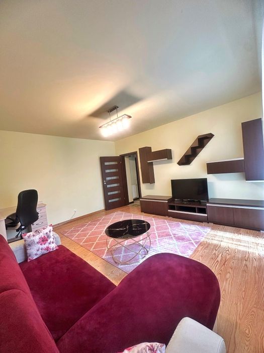 Apartament decomandat cu 2 camere de închiriat
