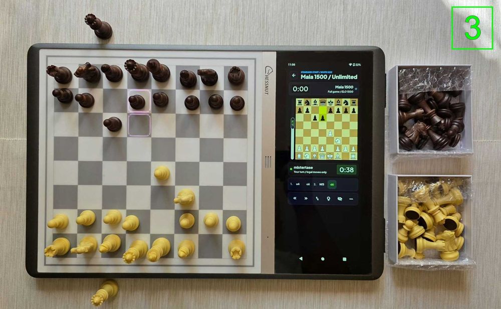 Calculator de sah Chessnut Evo cu accesorii