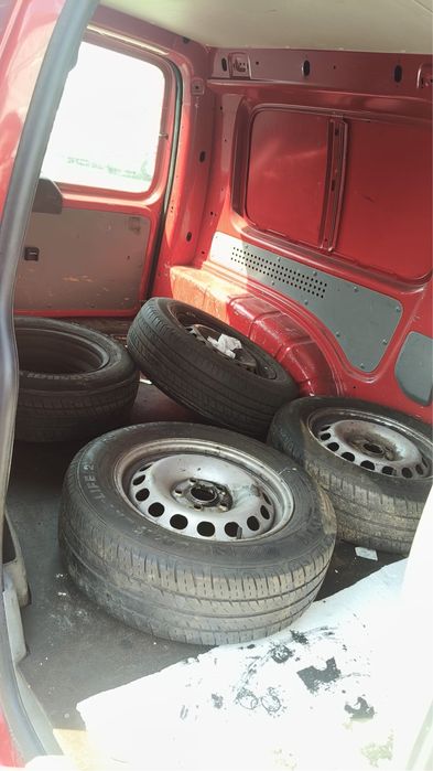 VW Caddy Maxi 1,9tdi distributie noua 10/2010