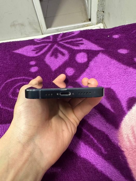 Айфон 13 коропка есть EAC