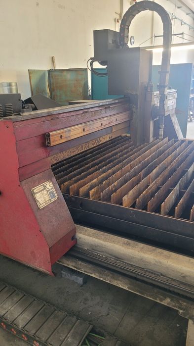masina debitat cu plasma masa 6 metrii sursa hypertherm 260 amperi
