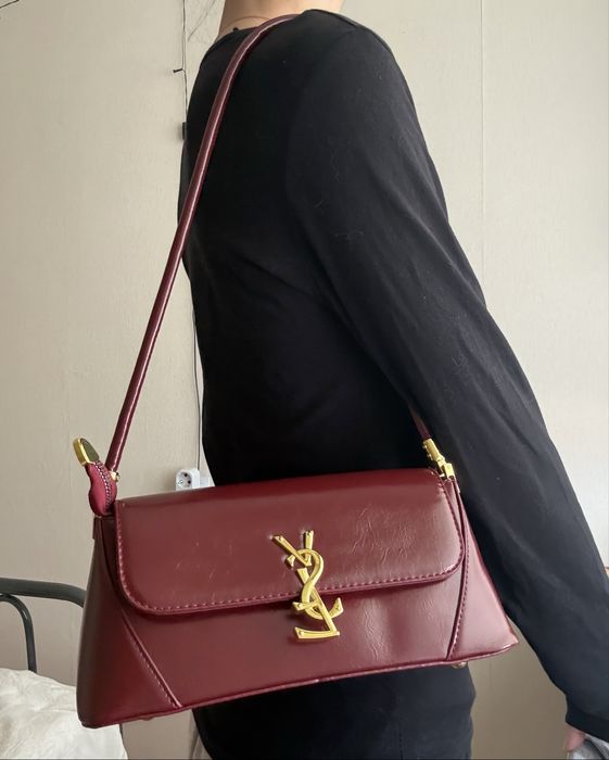 Сумка багет, бордового цвета