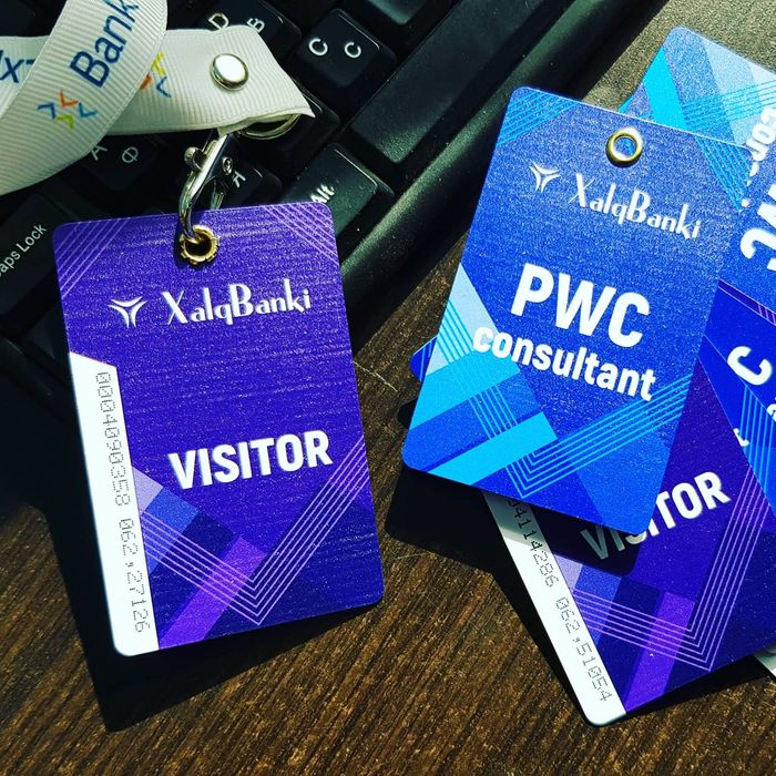 Бейджики скидочные карты, пропускная карта, магнитные карты доступа