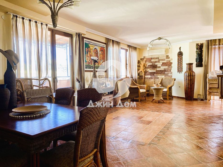 Продава се Тристаен апартамент в к.к. Слънчев бряг - 250 кв.м за 1792 €/кв.м - Снимка #1