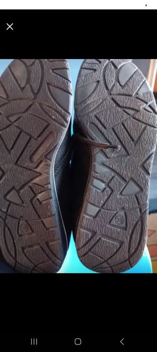 Унисекс готини обувки.