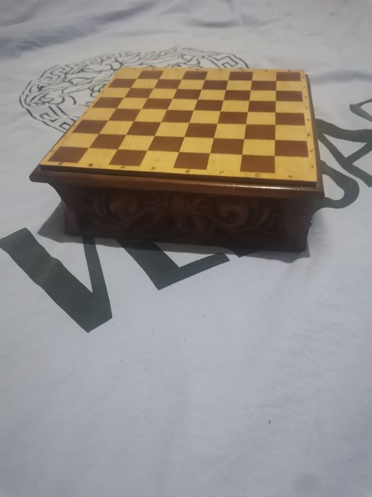 Шахматы в сундуке