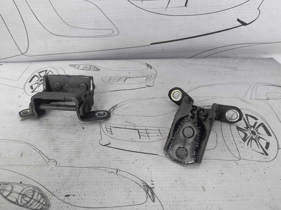 Balamale Ușă Stânga Spate Nissan Juke F15 2011 / 2010-2019 Cod OEM 824011KA0A (5B2)