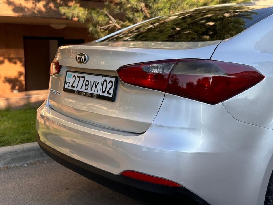 Kia Cerato 2013 года