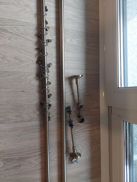 Vând galerie bronz/alama împreună cu perdea și draperie