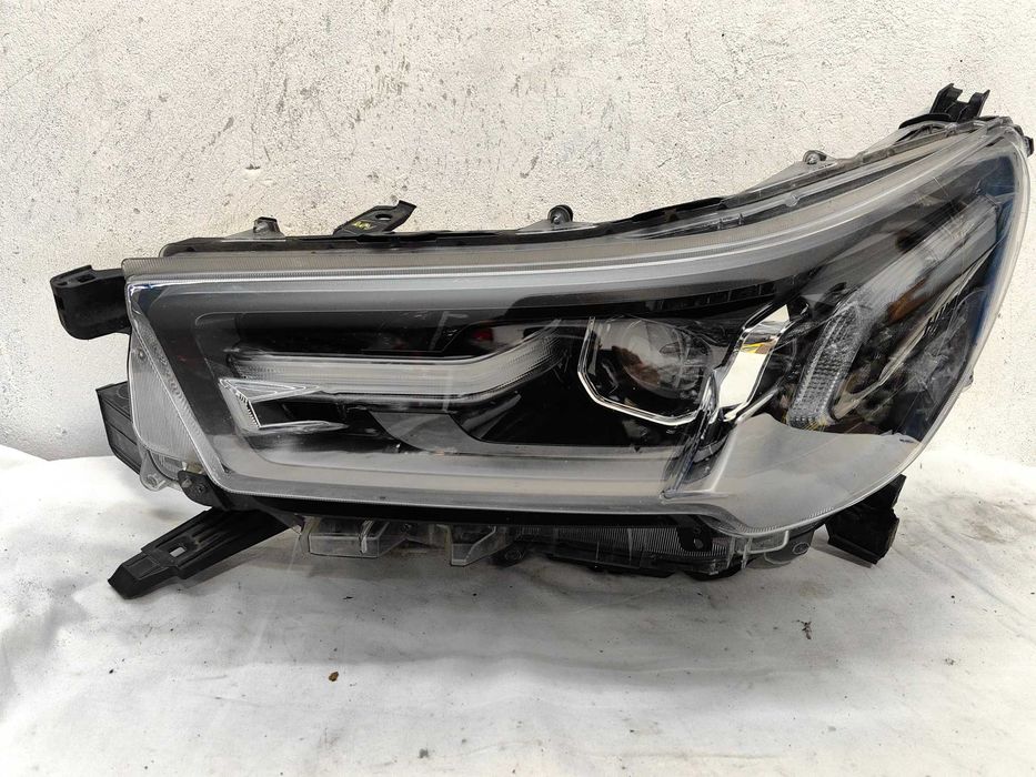 Оригинален фар Тойота  Toyota Hilux Full Led