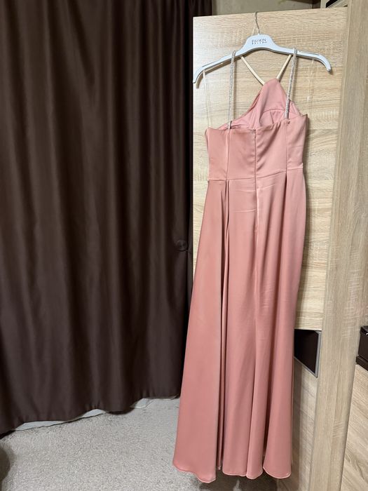 Офицялна дълга рокля