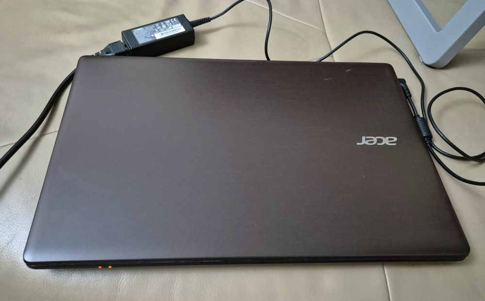 Vand laptop Acer Z5WAH, tableta Samsung Galaxi TAB A
