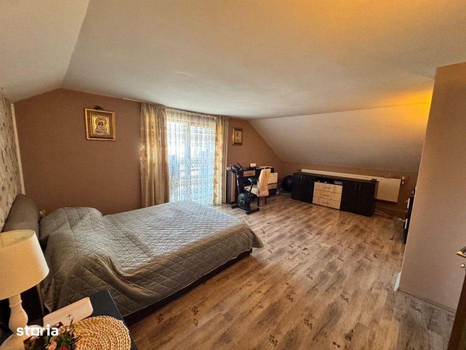 Casa de vanzare, 134 mp, teren 1300 mp, zona Vest