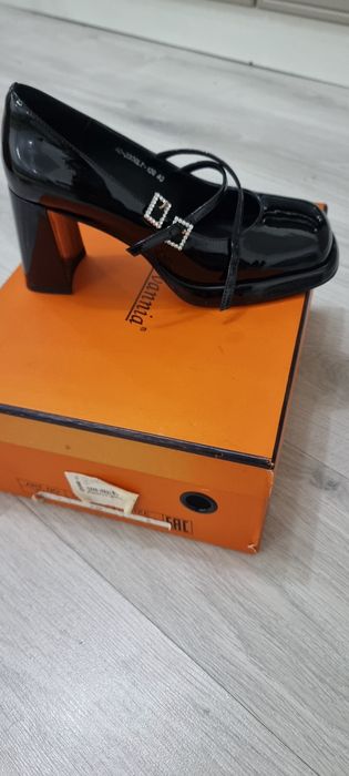 Продам женские туфли!