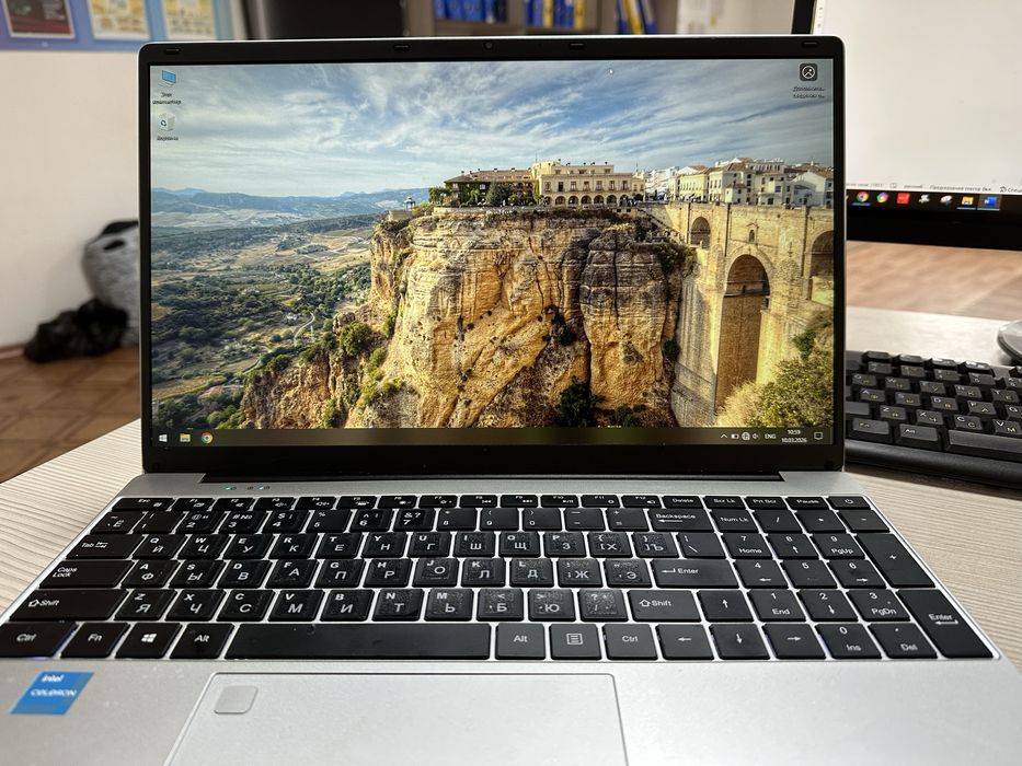 Ноутбук в идеальном состоянии