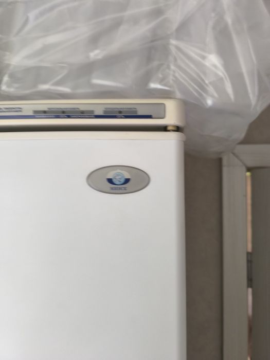 Продам двухкамерный холодильник Атлант