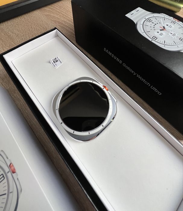 Samsung Galaxy Watch Ultra 2025 LTE 47mm | Като нов | €220