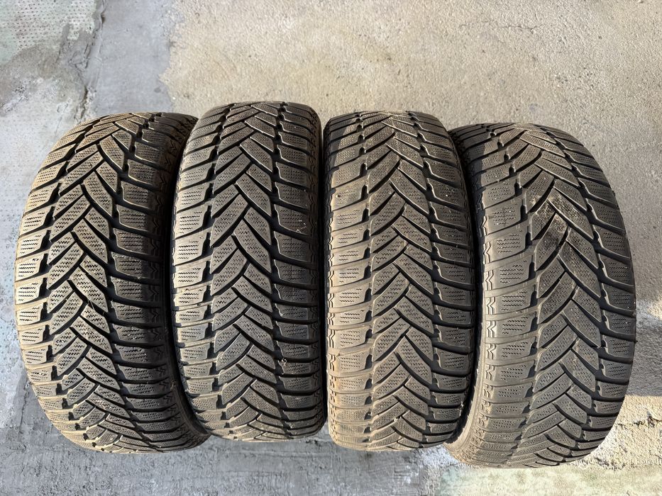 4бр. Зимни Гуми С Борд 205/55R/16 -DUNLOP- DOT:4408-6.3мм+4.5мм *40€ за 4бр*
