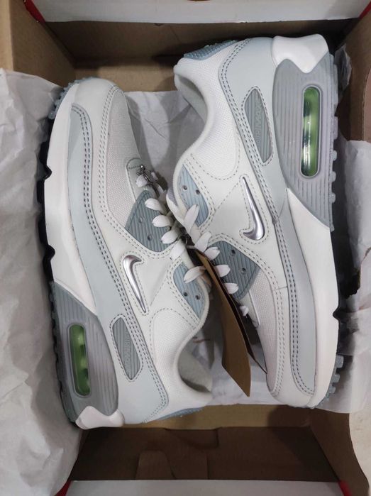 Nike - Air Max 90 Se FN6948 100 Бял номер 37.5 Оригинал Код 6023