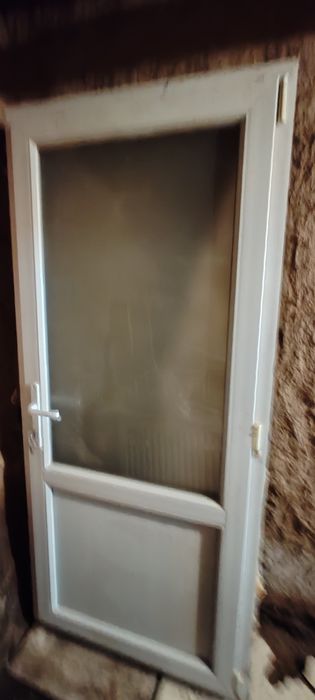 Vând ușă termopan alb noua, preț 499lei și fereastra termopan