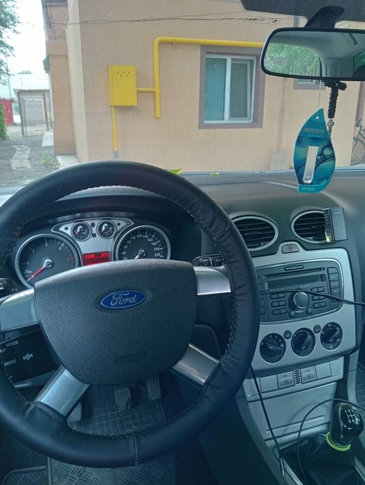FORD Focus 2010 — imagine 4