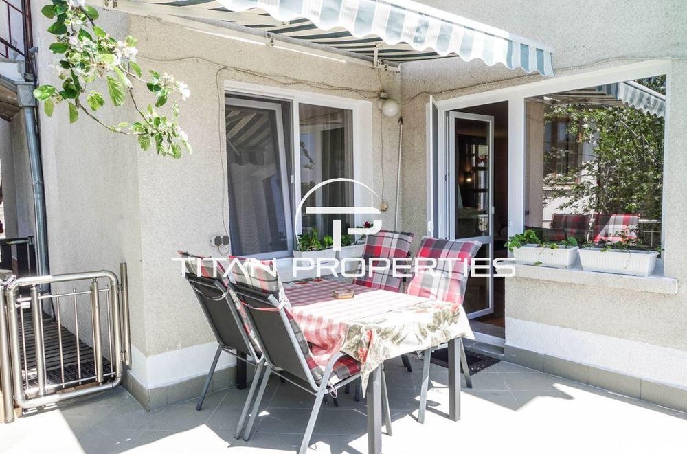 Дава се под наем Тристаен апартамент в Варна, Бриз - 200 кв.м за 825 € - Снимка #9