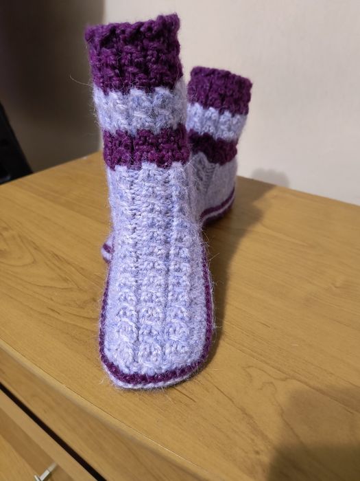 Мъжки и дамски безшевни ръчно изработени терлици