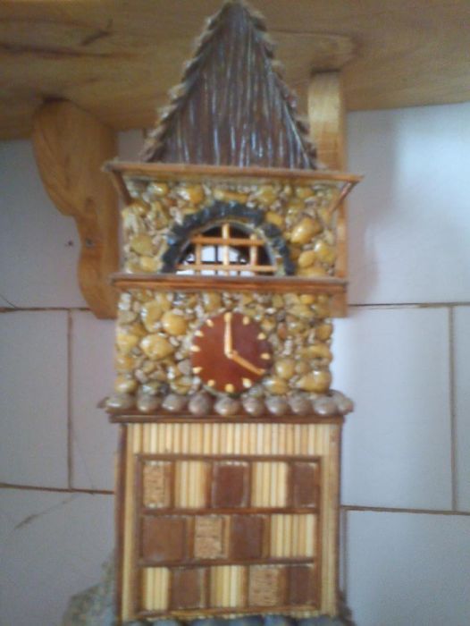 Mедна кана и макет на часовникова кула.