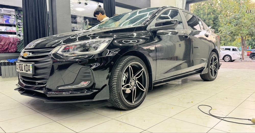 Кованные диски R18 с шинами Greentrac пробег 3000 км. в идеале