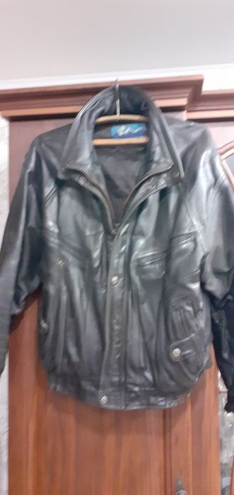 Куртка кожанная,