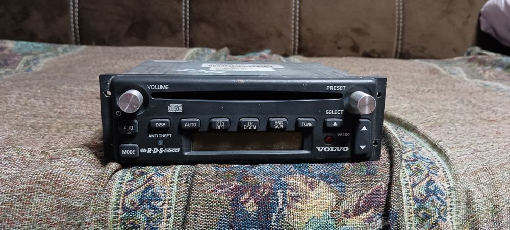 Продается магнитола Volvo 12v