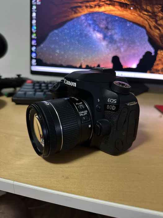 Aparat foto canon EOS80D