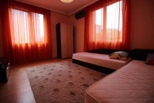 Дава се под наем Тристаен апартамент в Бургас, Център - 80 кв.м за 275 € - Снимка #6