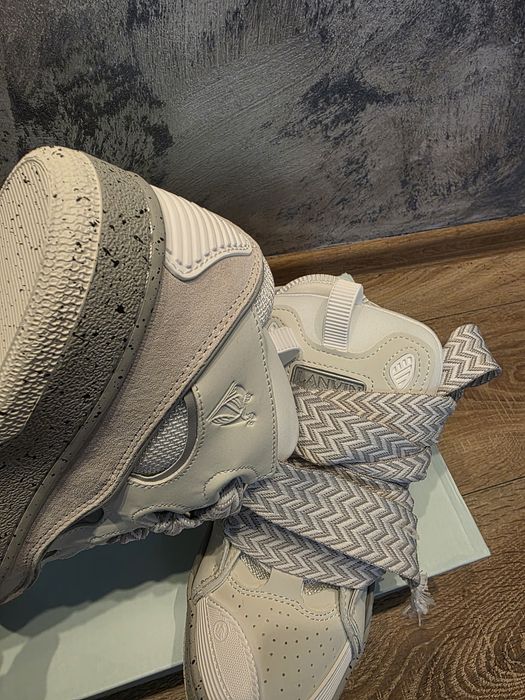 Vând Lanvin curb New 43