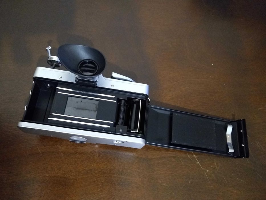 Praktica super TL 2 аналогова филмова камера