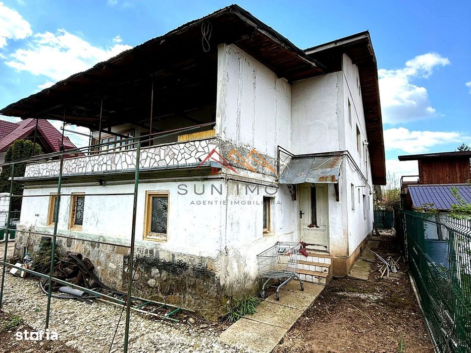 Casă P+1E cu teren generos de 697 mp, zona foarte buna Campina, PH