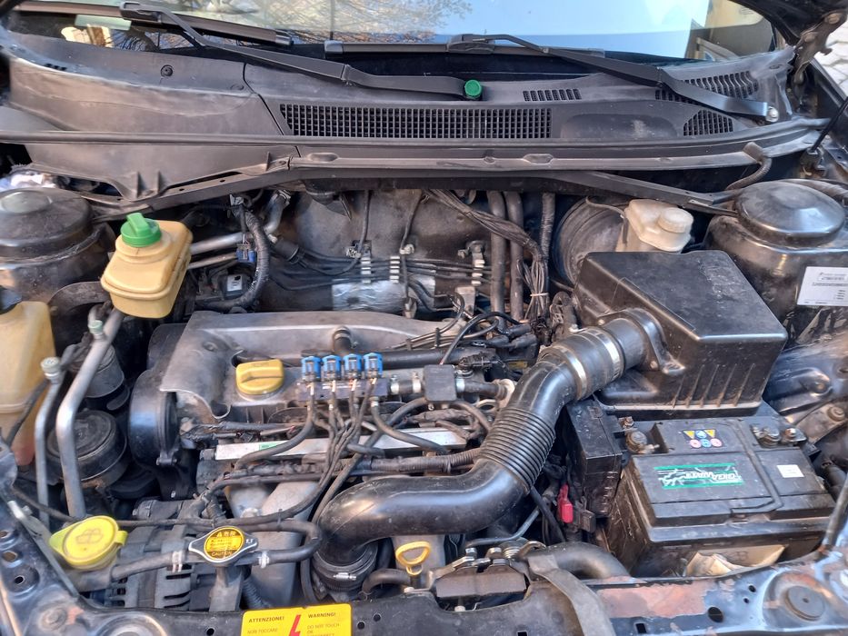 Продавам автомобил DR 5